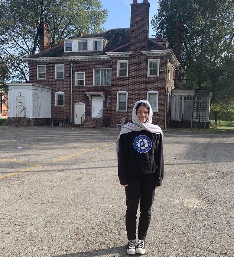 Senior Juliette Garcia stands outside of the East Broad Islamic Center. (Photo by Juliette Garcia)