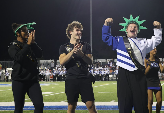 Homecoming monarchs crowned at football game