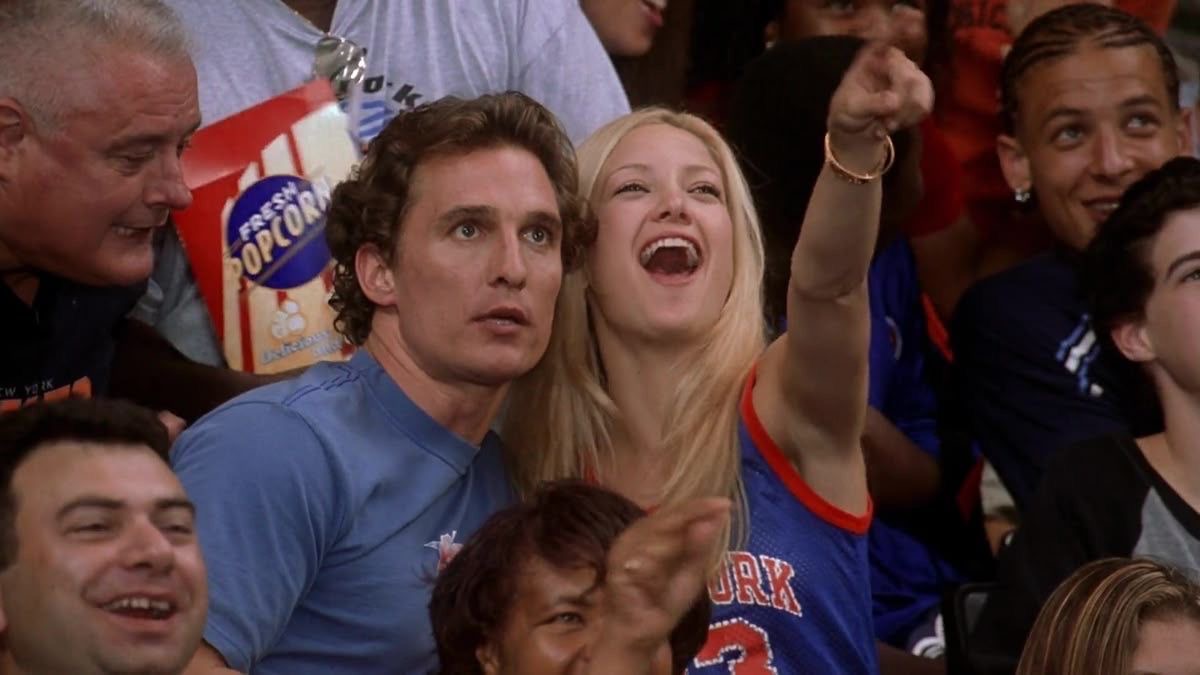 Ben Barry (Matthew McConaughey) and Andie Anderson (Kate Hudson) have an eventful time at a New York Knicks game (fair use IMDb).